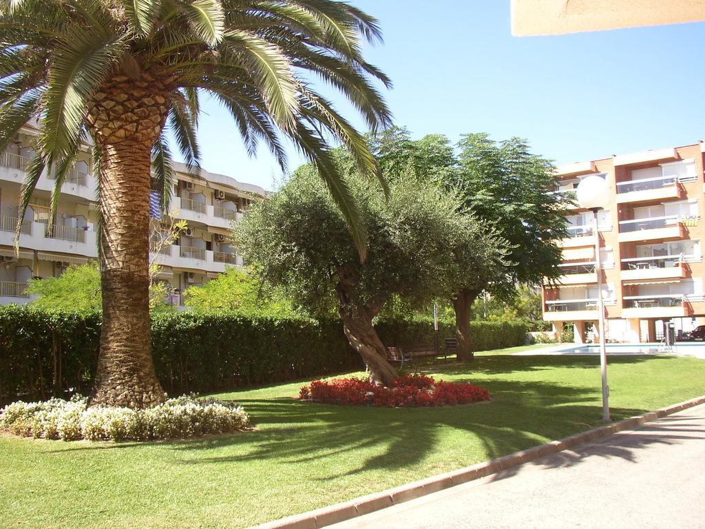 Apartamentos Alquihouse Vilafortuny 캠브릴스 외부 사진