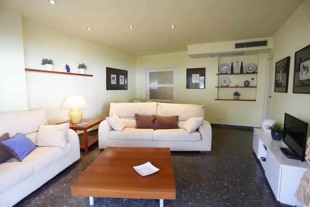 Apartamentos Alquihouse Vilafortuny 캠브릴스 객실 사진