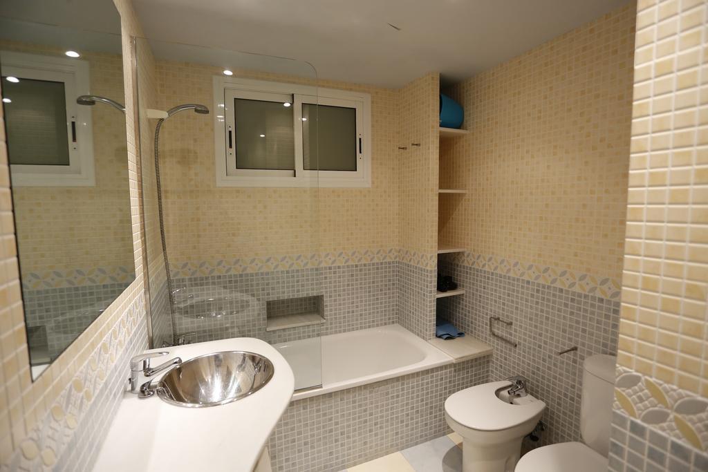 Apartamentos Alquihouse Vilafortuny 캠브릴스 객실 사진